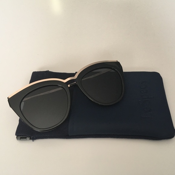 Le Specs Cat eyed sunglasses - black and gold - Picture 2 of 6